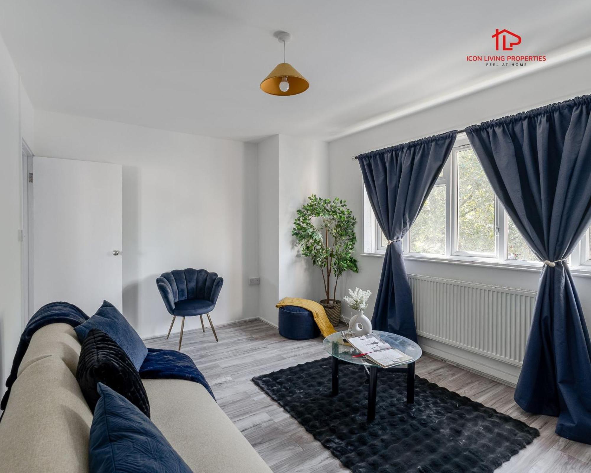 Spacious 1 Bed Flat For Contractors Leisure And Relocation Guests By Icon Living Properties Short Lets And Serviced Accommodation Barking Exterior foto