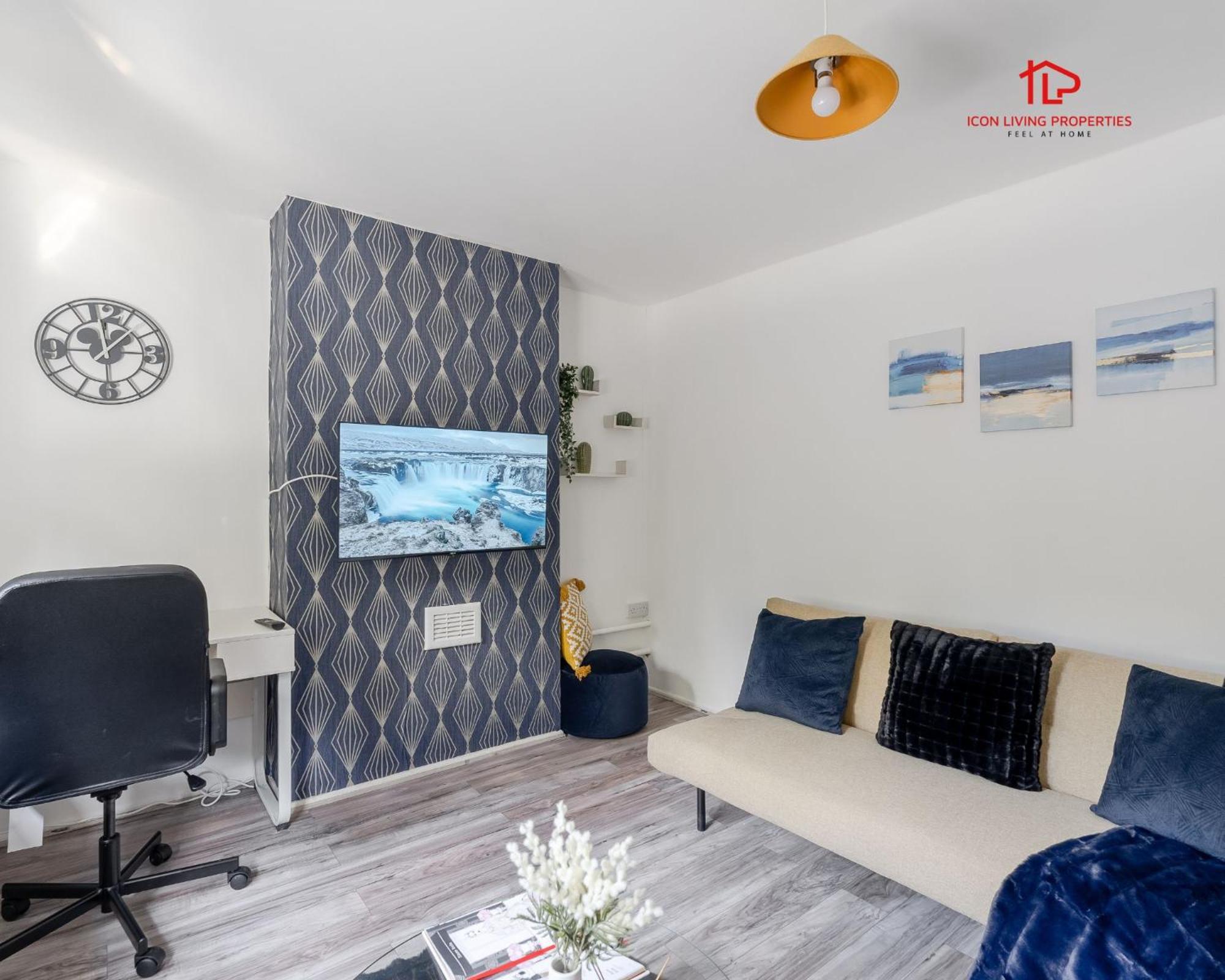 Spacious 1 Bed Flat For Contractors Leisure And Relocation Guests By Icon Living Properties Short Lets And Serviced Accommodation Barking Exterior foto